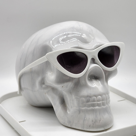 Accessories - NWOT White Arcylic Black Len Cat Eye Sunglasses